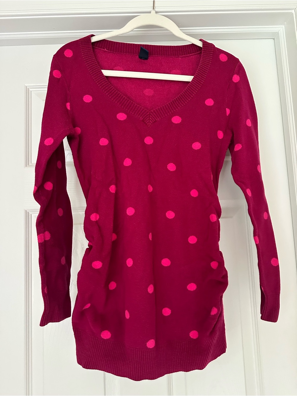 Old Navy Maternity Raspberry V-Neck Polka Dot Sweater with Pink Dots M